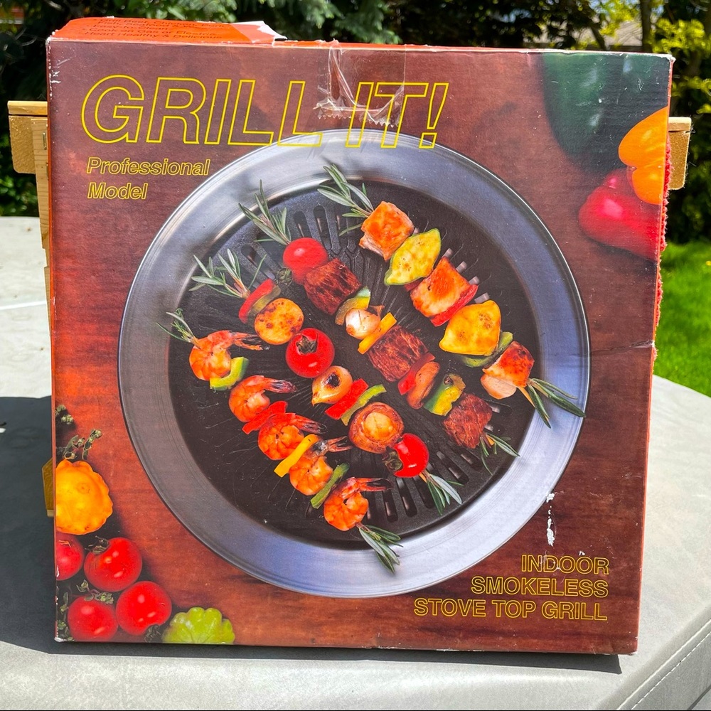 Indoor smokeless stovetop grill